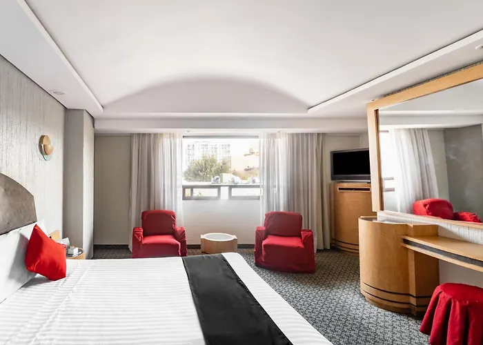 Capital O Andrade, 4*