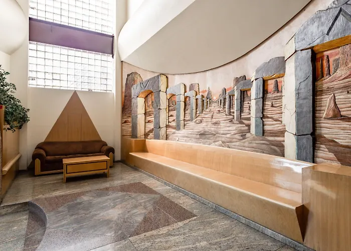 Capital O Andrade, 4*